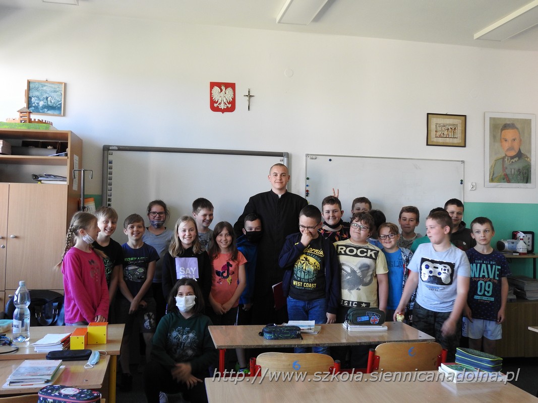Szkoła Podstawowa W Siennicy Nadolnej Szkoła Podstawowa w Siennicy Nadolnej - Święto Patrona - pamiętamy o ks